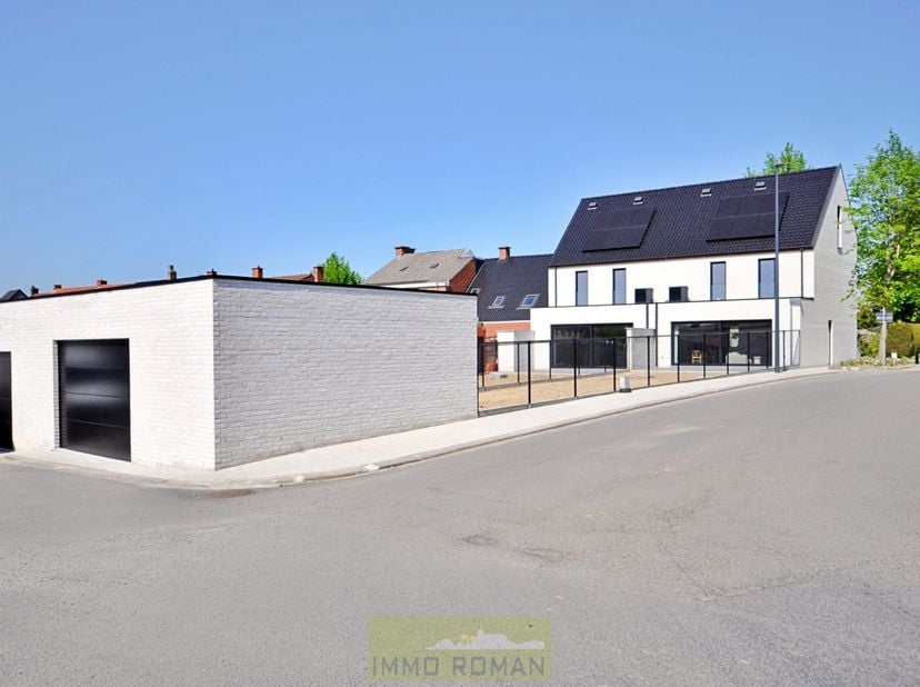 Cette maison neuve et indépendante bénéficie d'un emplacement calme à Otegem, une commune de Zwevegem, et d'une excellente accessibilité. Vous vous tr