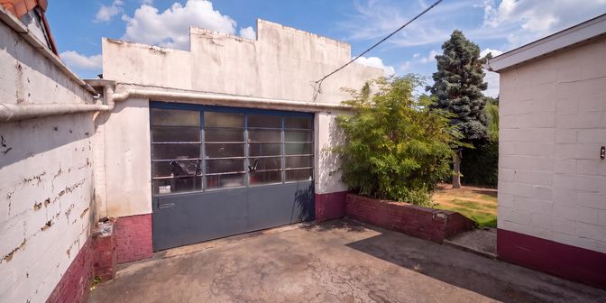 Bien professionnel à vendre à chaussée de Mons 392, 6150 Anderlues