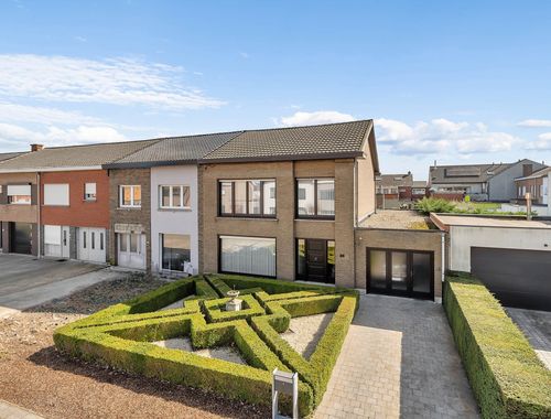                                         Maison à vendre à Deinze, € 339.500
