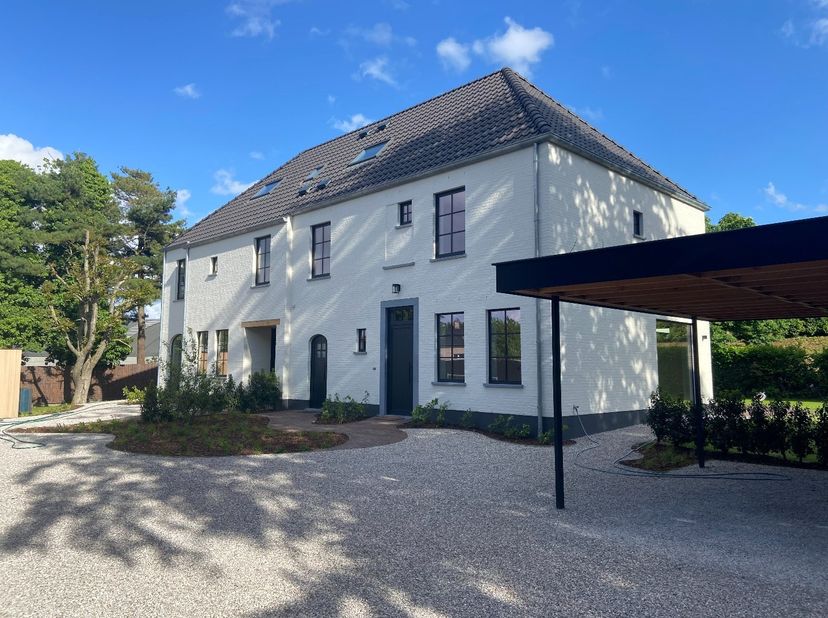 Huis te koop in Franklin Rooseveltlaan 143 - B,
                    8790 Waregem