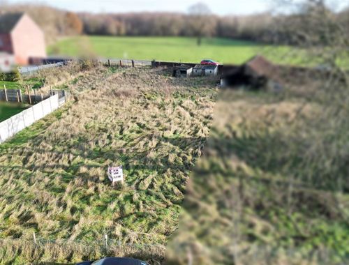                                         Terrain à vendre à Sirault, € 80.000
