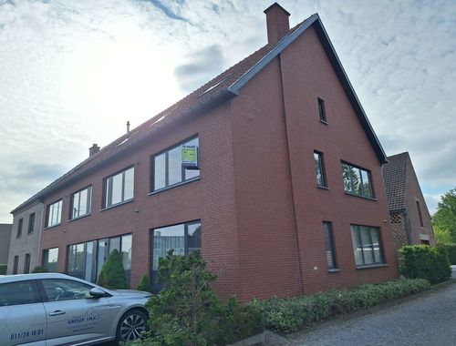                                         Duplex à louer à Diepenbeek, € 875
