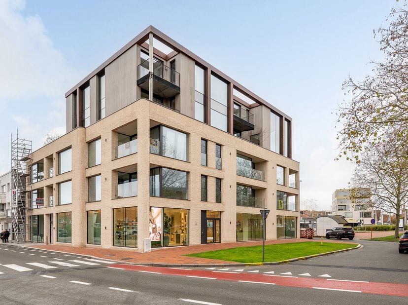 Découvrez ce magnifique appartement neuf situé dans un immeuble prestigieux, doté de deux chambres à part entière, idéalement situé au cœur de Knokke,