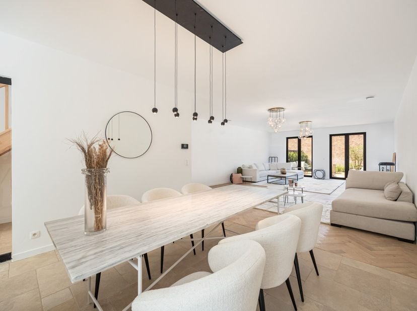 Prachtige nieuwbouwwoning met 4 slaapkamers en tuin op een rustige ligging te Mechelen!<br />
<br />
Deze stijlvolle nieuwbouwwoning combineert ruimte