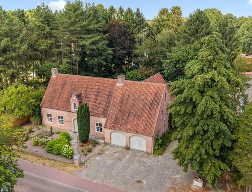                                         Gemengd gebruik te koop in Achel, € 666.000
