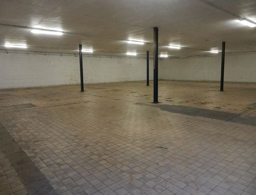                                         Bedrijfsgebouw te huur in Eine, € 1.450
