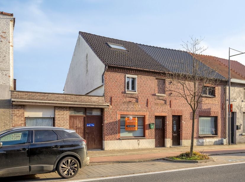 Welkom in Wilsele ! Bent u op zoek naar een gezellige woning met potentieel op een vlot bereikbare locatie? Deze centraal gelegen rijwoning combineert