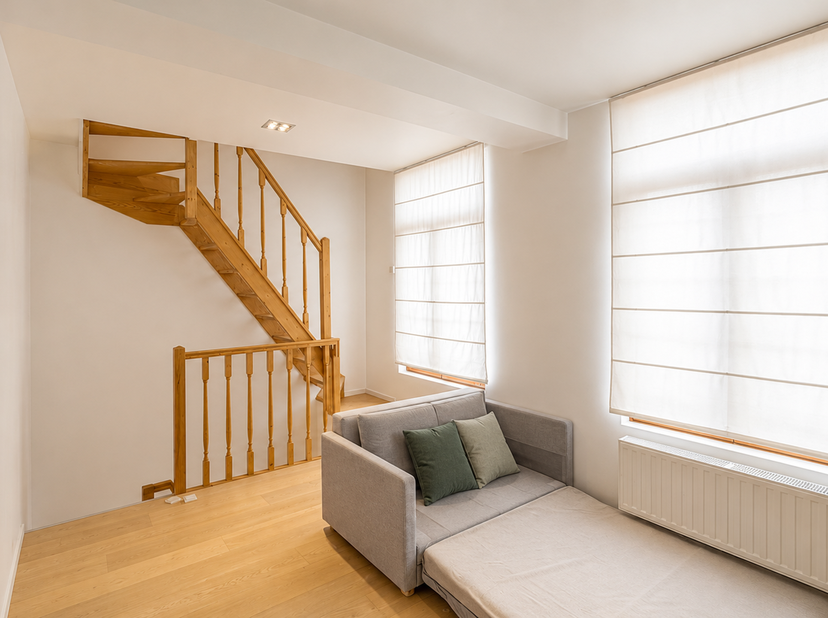 Gerenoveerde stadswoning met charme in het hart van Gent<br />
Deze gezellige en volledig gerenoveerde woning is gelegen in de Pluimstraat 29, op een