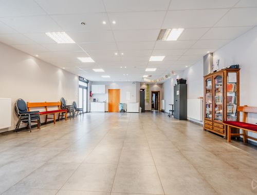                                         Kantoorgebouw te koop in La Louvière, € 549.000
