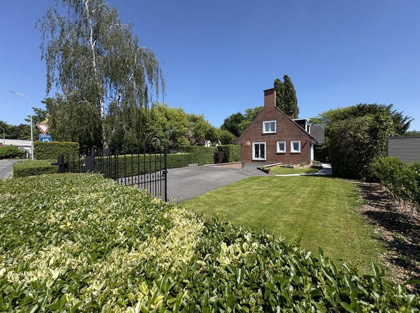 Huis te koop
                    in 7700 Luingne