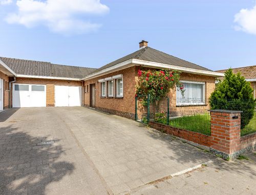                                         Woning te koop in Waarschoot, € 410.000
