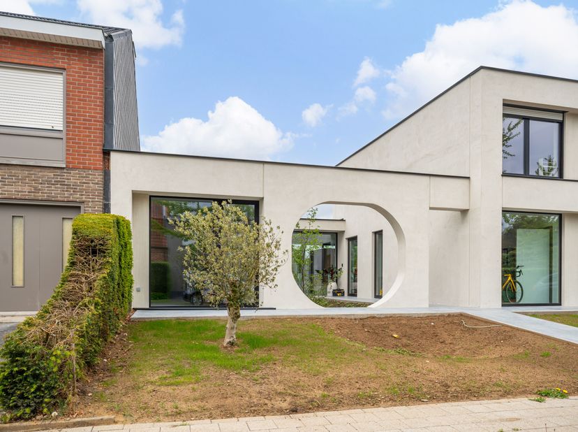 Bien professionnel à louer
                    à 8560 Moorsele