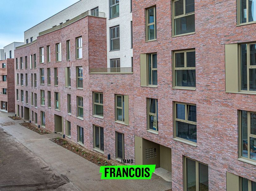 Ce magnifique appartement neuf, situé au quatrième étage, fait partie du projet Burenberg, dans la paisible rue Kaboutermans.<br />
Grâce à son emplac