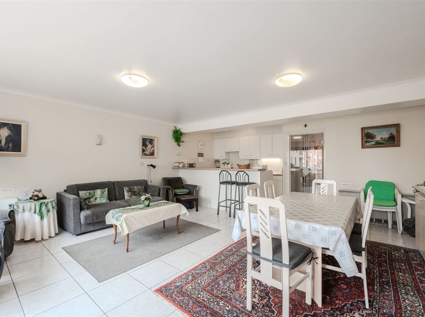 APPARTEMENT MODERNE À MIDDELKERKE AVEC VUE PANORAMIQUE SUR LA MER<br />
<br />
Ce magnifique appartement de 81 m² est situé au cœur de Middelkerke,
