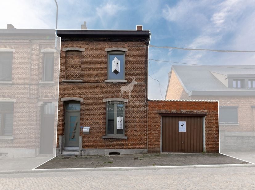 Charmante woning met 4 slaapkamers, terras en tuin te koop in Monceau-sur-Sambre<br />
Referentie agentschap: V6031-1748<br />
Virtueel bezoek: https: