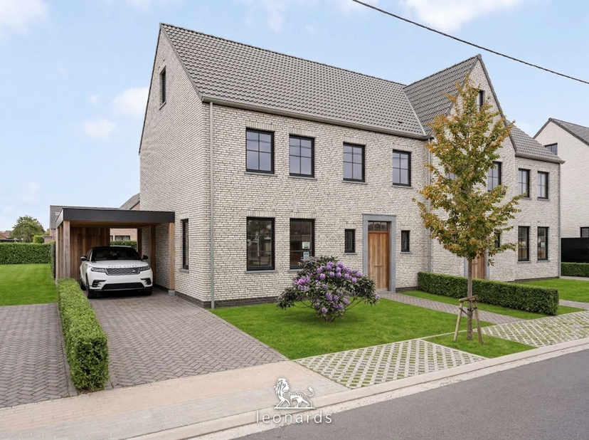 Laatste energiezuinige nieuwbouwwoningen te koop in Desselgem – modern wooncomfort in een rustige omgeving<br />
<br />
Ontdek deze prachtige halfopen
