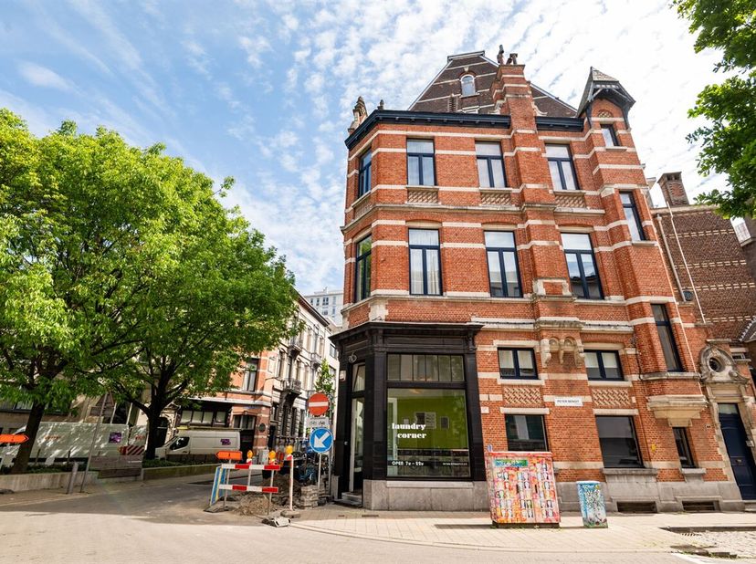 Bien professionnel à vendre
                    à 2018 Antwerpen