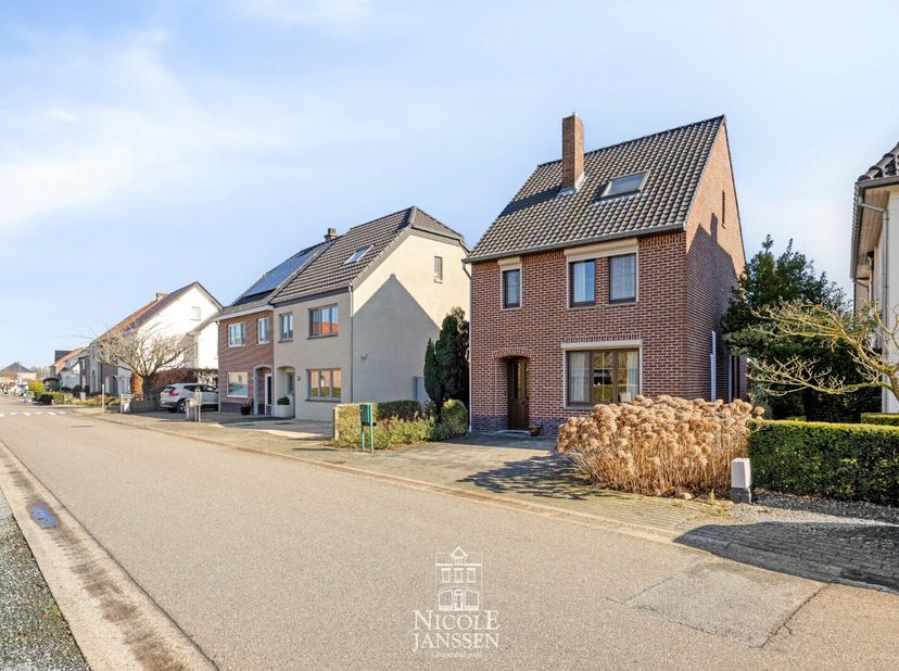 Maison à vendre
                    à 3680 Maaseik