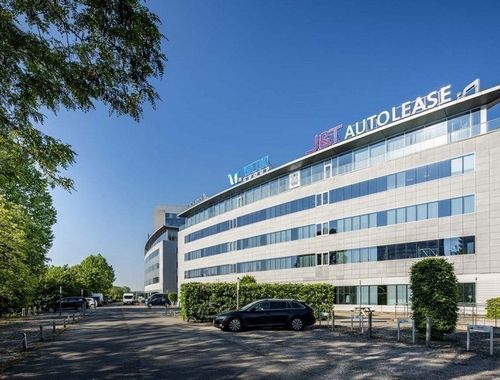                                         Bureaux à louer à Borgerhout, € 4.871,25

