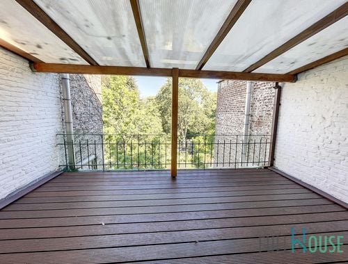                                         Penthouse te huur in Elsene, € 1.450
