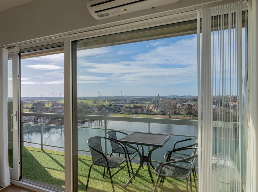 Appartement te koop in Krommedijk 51 bus 948,
                    8300 Knokke
