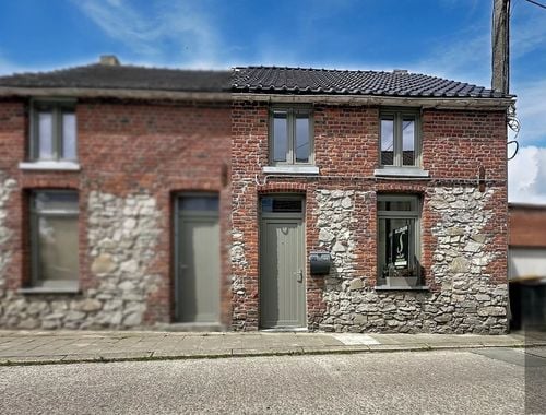                                         Woning te huur in Estinnes-au-Mont, € 950
