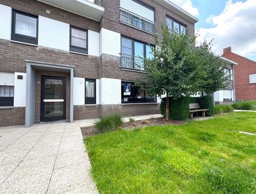                                         Appartement à louer à Oostrozebeke, € 725
