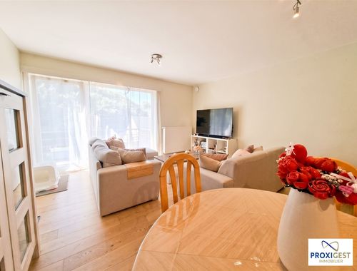                                         Appartement te huur in Jambes, € 725
