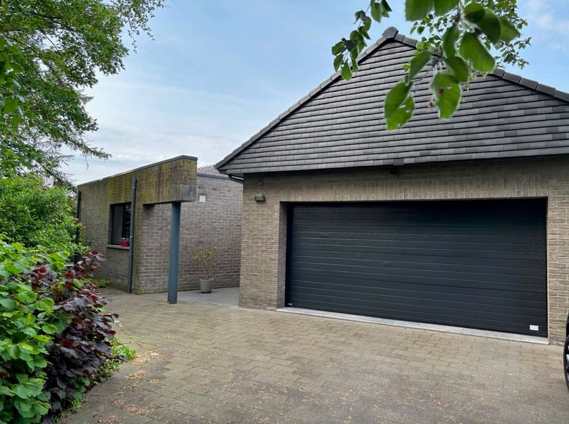 Huis te koop in Overwegstraat 12 bus A,
                    3530 Helchteren