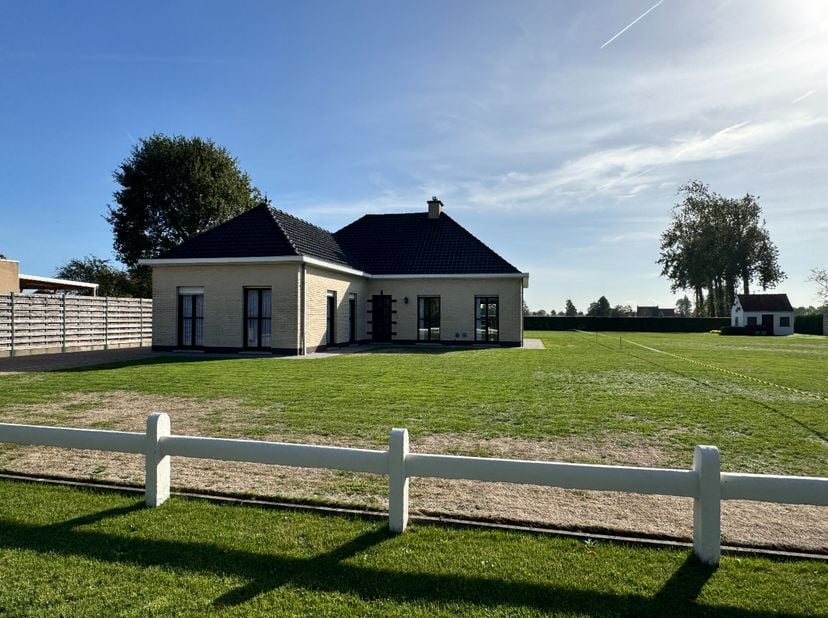 Huis te koop in Bokstraat 13,
                    9870 Machelen