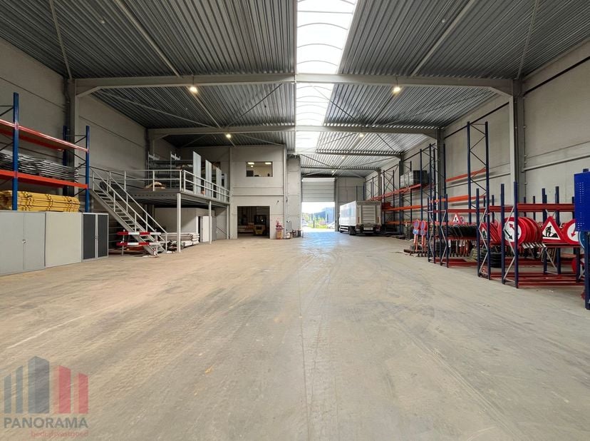 Bedrijfsvastgoed te koop in Beertenstraat 8 bus A,
                    9160 Lokeren