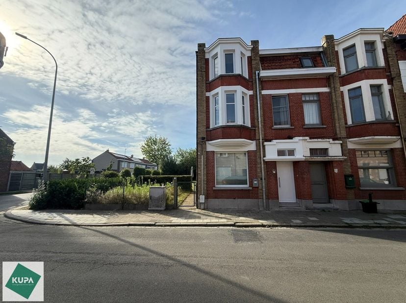 Huis te koop in Zwingelaarsstraat 27,
                    8870 Izegem