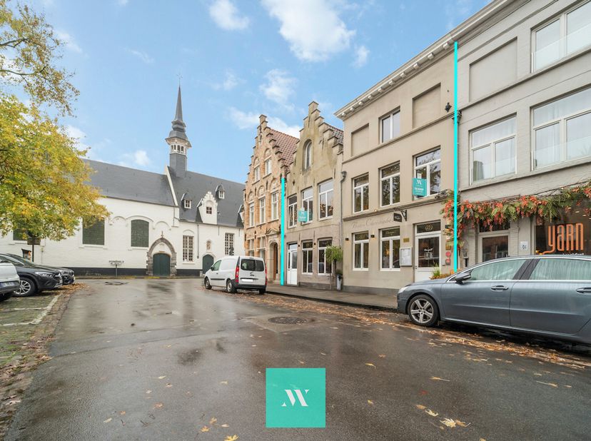 Bien professionnel à vendre
                    à 8000 Brugge