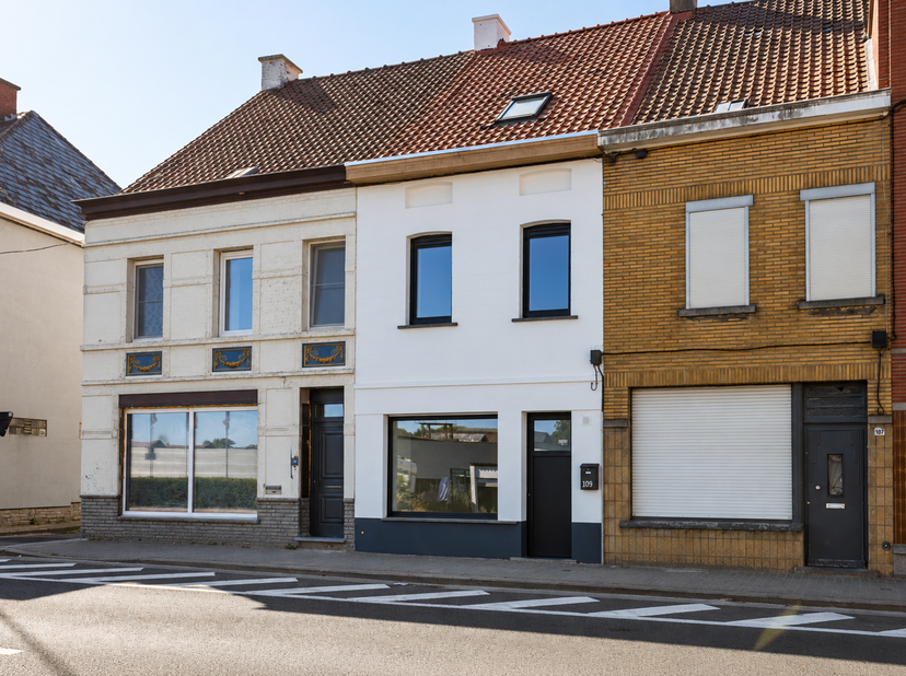 Huis te koop in Ninovestraat 109,
                    9600 Ronse
