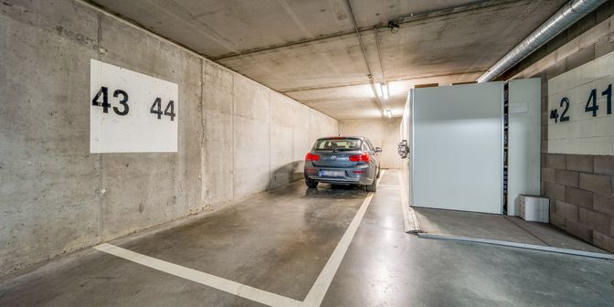 Garage à vendre à Damse Vaart-Zuid 6, 8310 Sint-Kruis