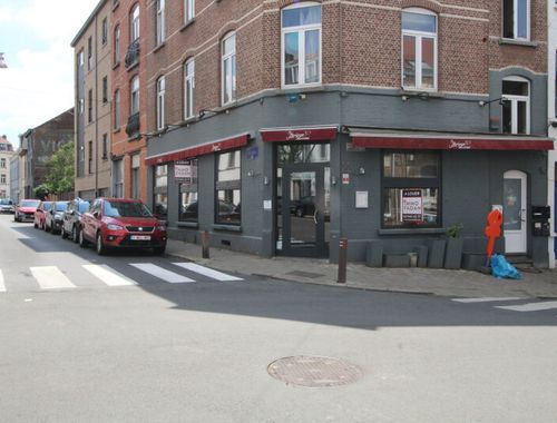                                         Restaurant à louer à Uccle, € 2.650

