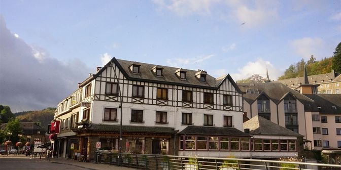 Bedrijfsvastgoed te koop in 6980 La Roche-en-Ardenne