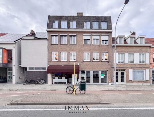                                         Kantoor te koop in Sint-Andries, € 335.000
