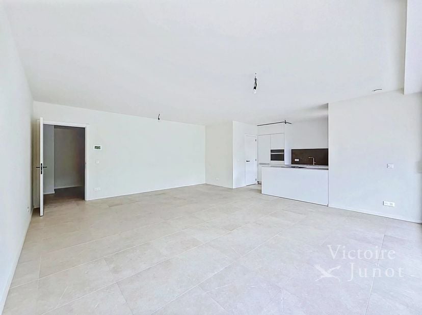 Présenté par Élisabeth du Chastel : 0495 79 78 58 / elisabeth.duchastel@victoire.be<br />
Victoire Junot vous propose à Woluwe-Saint-Pierre ce nouveau