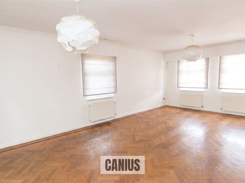 LANDELIJKE WONING MET 3 SLKS, DRESSING &amp; TUIN<br />
In de Ruisenburgstraat in Sint-Joris te Alken treffen wij deze knappe vrijstaande woning in pastor