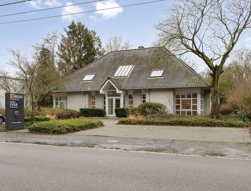                                         Kantoorgebouw te huur in Hasselt, € 1.700
