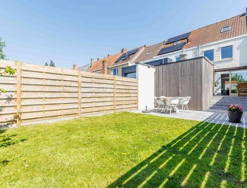                                         Huis te huur in Sint-Kruis, € 1.300
