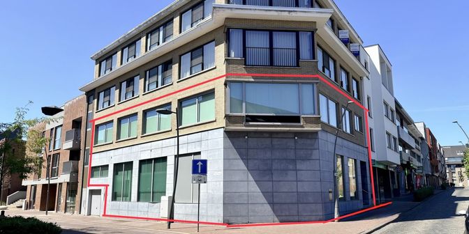 Bedrijfsvastgoed te koop in Marktplein 18, 3590 Diepenbeek