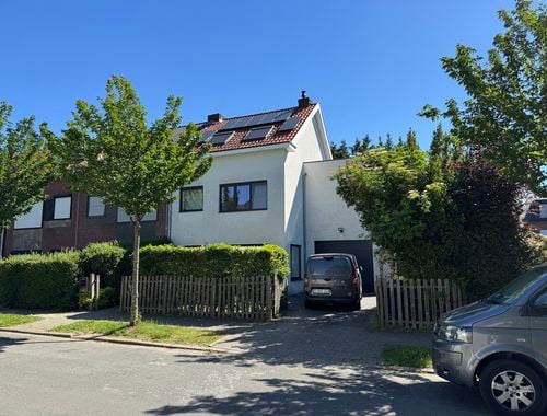                                         Woning te huur in Edegem, € 2.400
