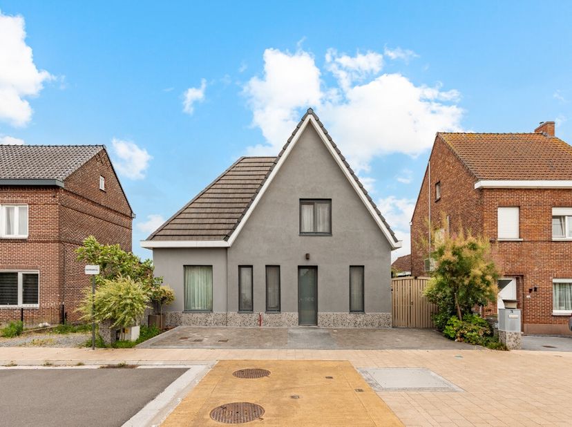 [[ DIT PAND NEEMT DEEL AAN DE ERA OPEN HUIZEN DAG OP 13/6 VAN 17:30 TOT 18:30 ]] g&amp;gt;LiggingDeze recent gerenoveerde woning met vijf slaapkamers en e