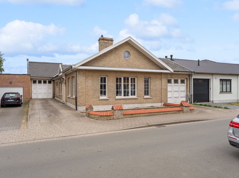 Maison à vendre
                    à 8200 Sint-Michiels