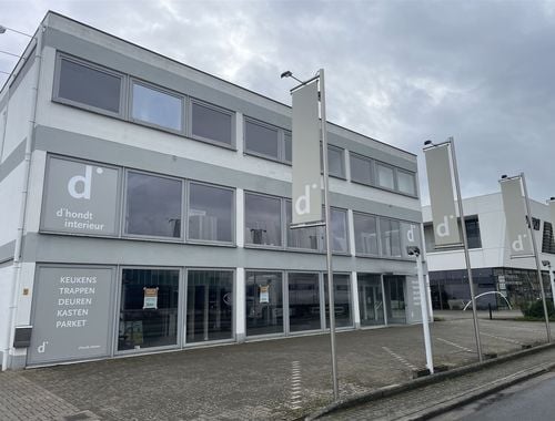                                         Bâtiment commercial à louer à Hasselt, € 5.750
