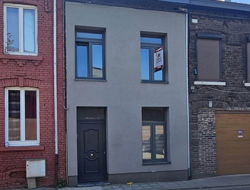                                         Maison à vendre à Marchienne-au-Pont, € 139.000
