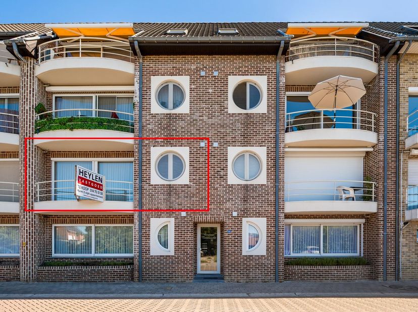 Appartement spacieux et économe en énergie avec 2 chambres et un garage dans le centre de Herentals !<br />
<br />
L'appartement date de 1998 et a t