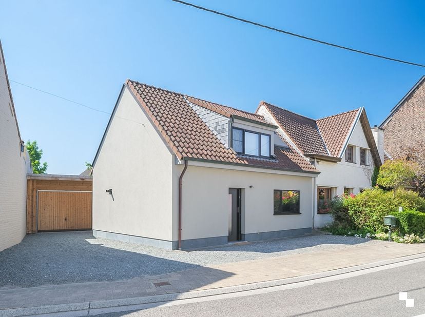 Huis te koop in Kruisstraat 129,
                    9090 Melle